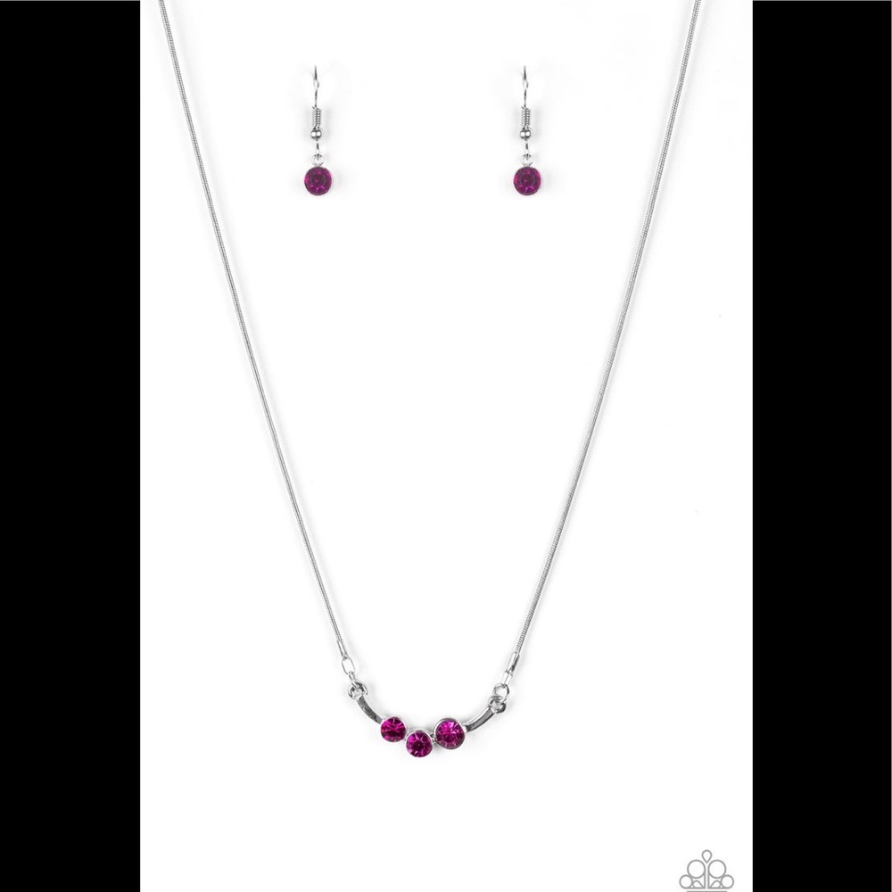 ✨3 for $10✨ Silver and pink necklace